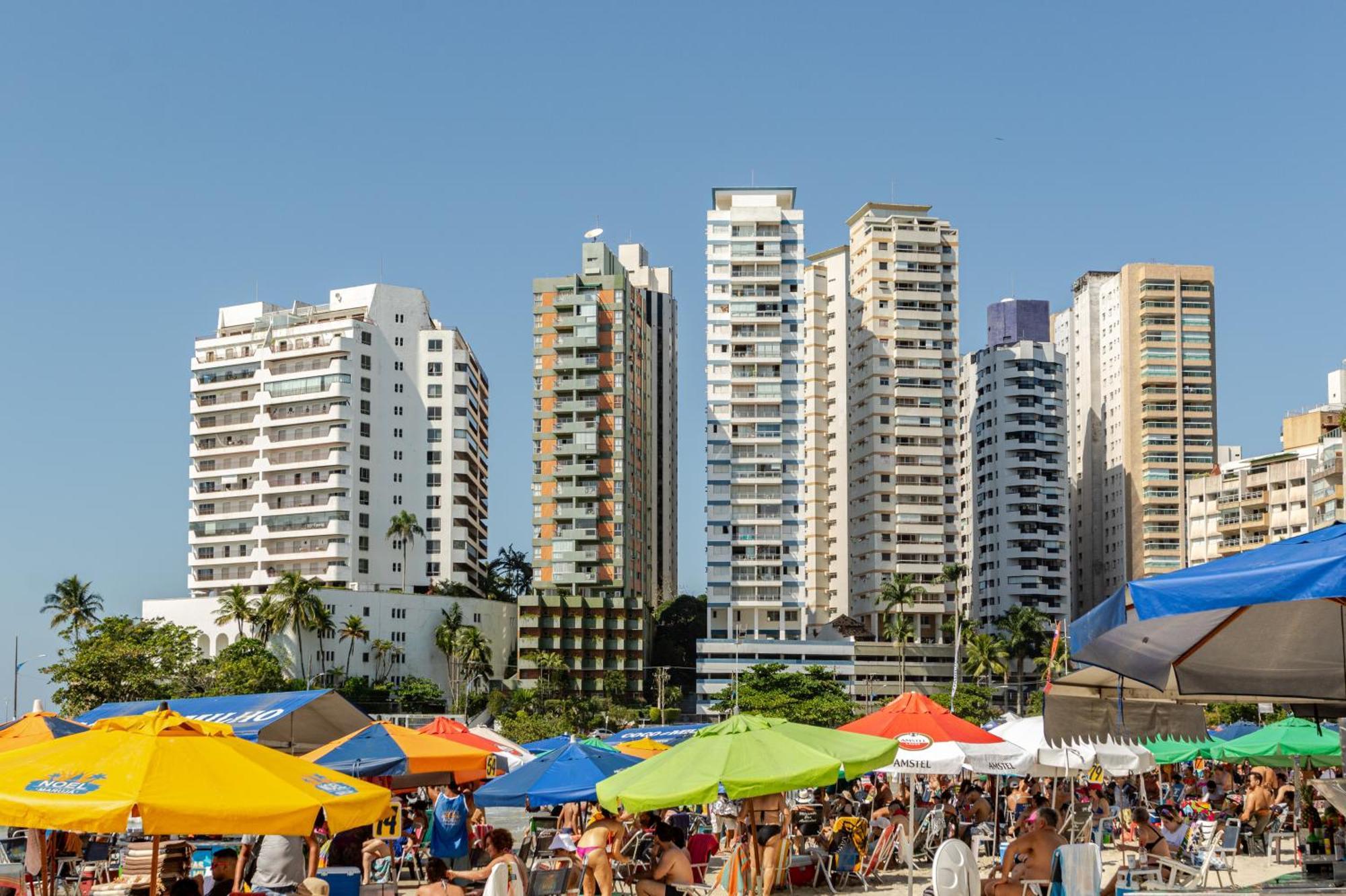 Apto - Predio De Frente Para Praia - Asturias - Guaruja - 2 Vagas Garagem - Wi-Fi E Ar Condicionado Bagian luar foto